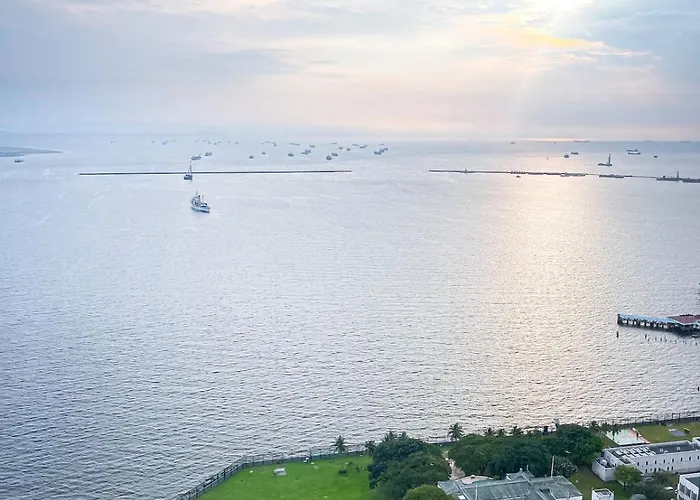 Апартаменты Stunning Sunset Retreat At Eton Bayview Ii 2pax